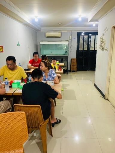 https://dgji3nicqfspr.cloudfront.net/KELAPA_GADING/Restaurant/Bakmie_Afoeng/Reviews/thumbnail/IMG_Review_1711459577430_compressed8466647967216338285_1711459578209.jpg