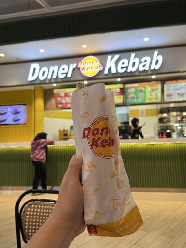 https://dgji3nicqfspr.cloudfront.net/KELAPA_GADING/Restaurant/Doner_Kebab/Reviews/thumbnail/file_1713796470690.jpg