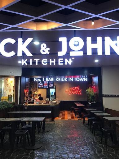 https://dgji3nicqfspr.cloudfront.net/KELAPA_GADING/Restaurant/Jack__John_Kitchen_Roast_Pork_Babi_Kriuk_Mkg3/Reviews/thumbnail/file-17DF7824D4902DCA-thumb_1720225682743.jpg