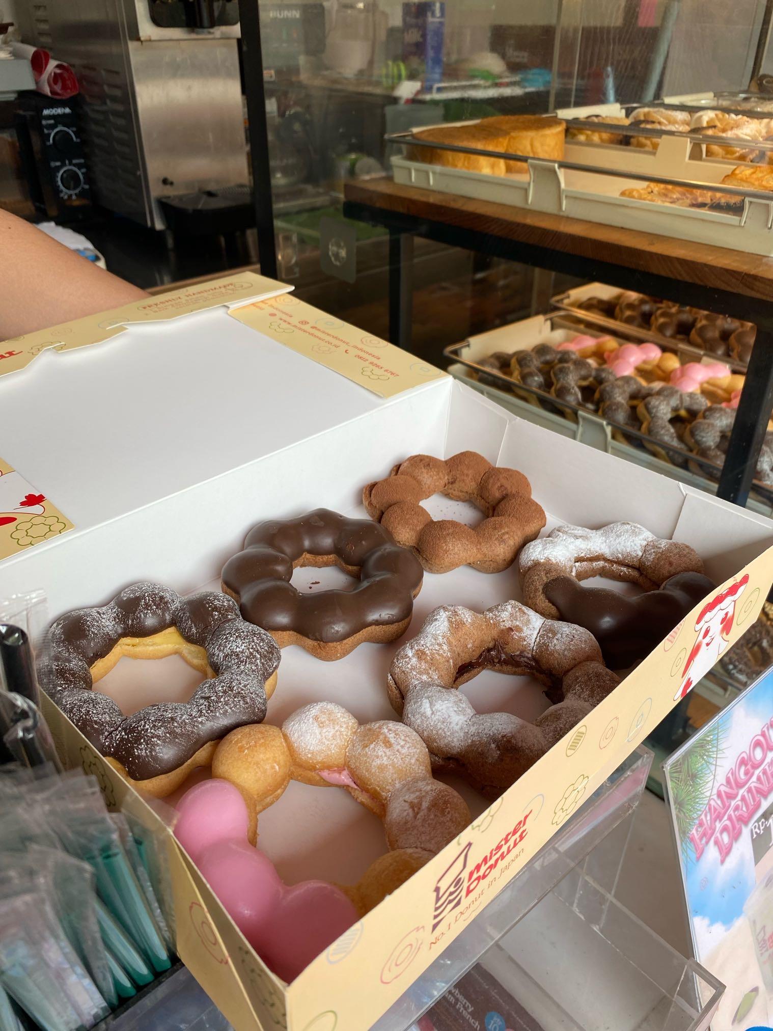 Mister Donut review