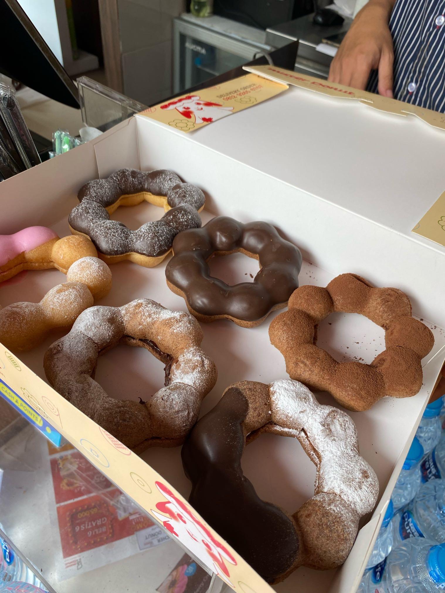 Mister Donut review