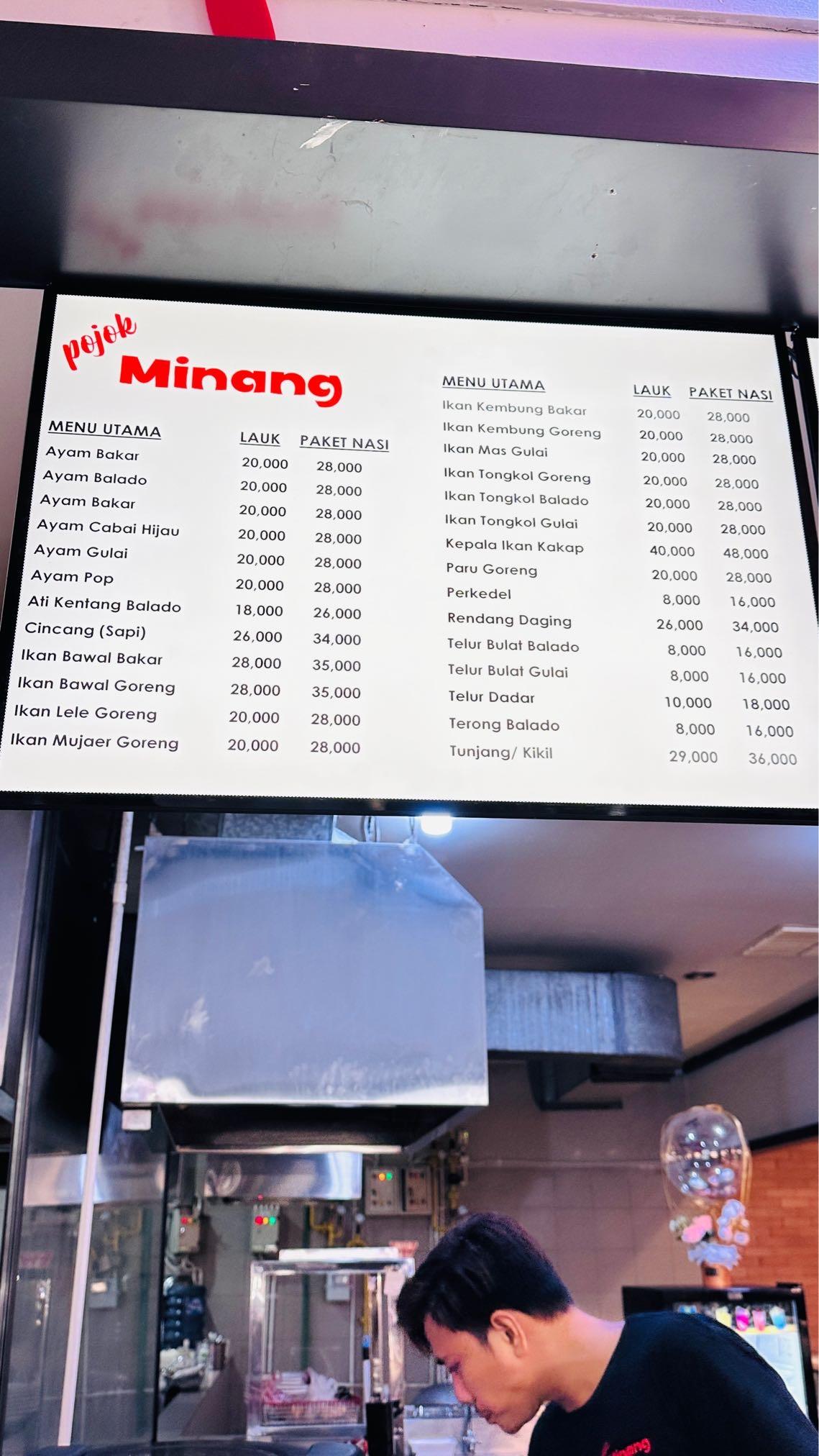 Pojok Minang - MOI review