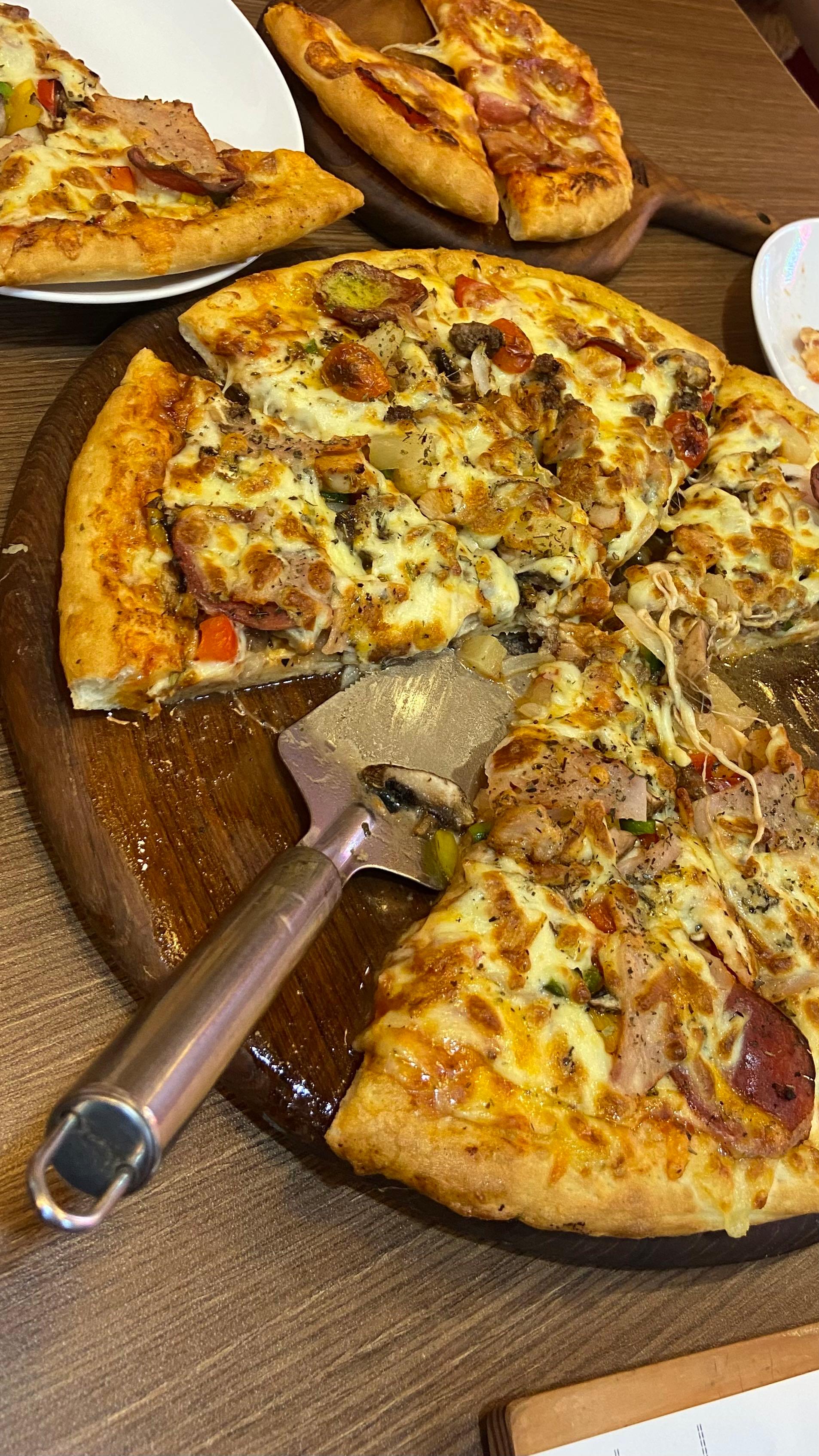 Us Pizza - Kelapa Gading review