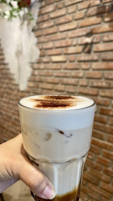 https://dgji3nicqfspr.cloudfront.net/KEMBANGAN/Cafe/Dancing_Goat_Coffee_Co/Reviews/thumbnail/file_1712050890901.jpg