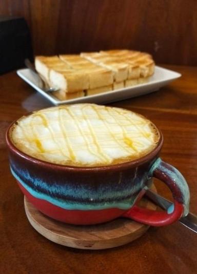 https://dgji3nicqfspr.cloudfront.net/KEMBANGAN/Cafe/Rame_Coffee_And_Eatery/Reviews/thumbnail/uploadsuploads-thumb_1714433837846.jpg