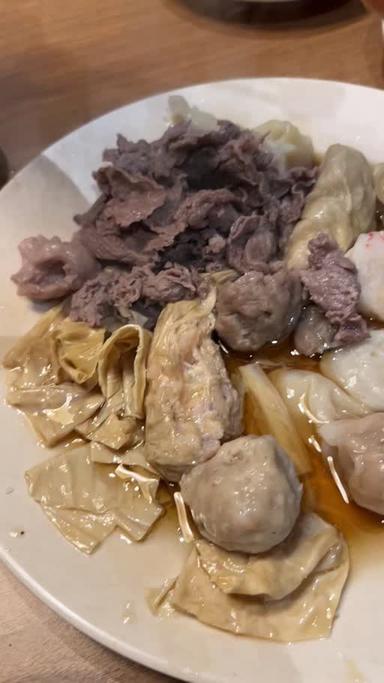 https://dgji3nicqfspr.cloudfront.net/KEMBANGAN/Chinese_Restaurant/Hay_Thien/Reviews/22file_171490761764822_1714907618769.jpg