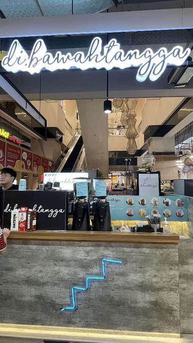 https://dgji3nicqfspr.cloudfront.net/KEMBANGAN/Coffee_Shop/Kopi_Dibawahtangga__Lippo_Mall_Puri/Reviews/thumbnail/file_1713084711054.jpg