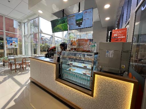 Tomoro Coffee - Puri Indah Financial Tower review