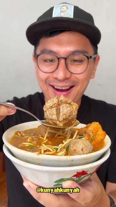 https://dgji3nicqfspr.cloudfront.net/KEMBANGAN/Restaurant/Bakso_Pertambangan/Reviews/thumbnail/156aZDmXDp2SiiiIPBXwdcHftUCGqx-pi-0.jpg