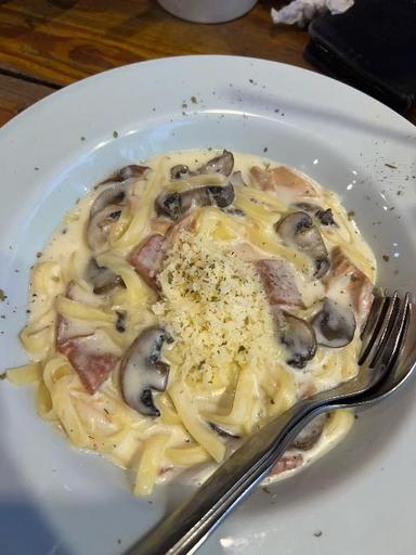 https://dgji3nicqfspr.cloudfront.net/KEMBANGAN/Restaurant/Casapasta/Reviews/thumbnail/file-17FCFC8C03296856-thumb_1728534035669.jpg