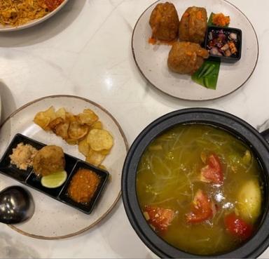 https://dgji3nicqfspr.cloudfront.net/KEMBANGAN/Restaurant/Rempah_Bistro__Lippo_Mall_Puri/Reviews/thumbnail/IMG_Review_1714101491598_compressed6703446000626152915_1714101492043.jpg