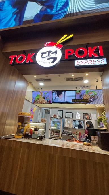 https://dgji3nicqfspr.cloudfront.net/KEMBANGAN/Restaurant/Tok_Poki__Mall_Puri_Indah/Reviews/thumbnail/file_1713554020006.jpg