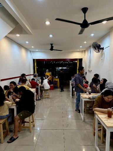 https://dgji3nicqfspr.cloudfront.net/KOJA/Restaurant/Atu_Dua_Iga_Sapi_Semuanya/Reviews/thumbnail/file_1711840248601.jpg