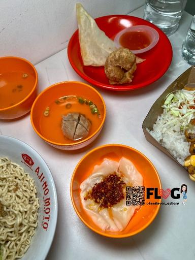 https://dgji3nicqfspr.cloudfront.net/KOJA/Restaurant/Chicken_Paikut_Kelapa_Gading/Reviews/thumbnail/file_1713529583889.jpg