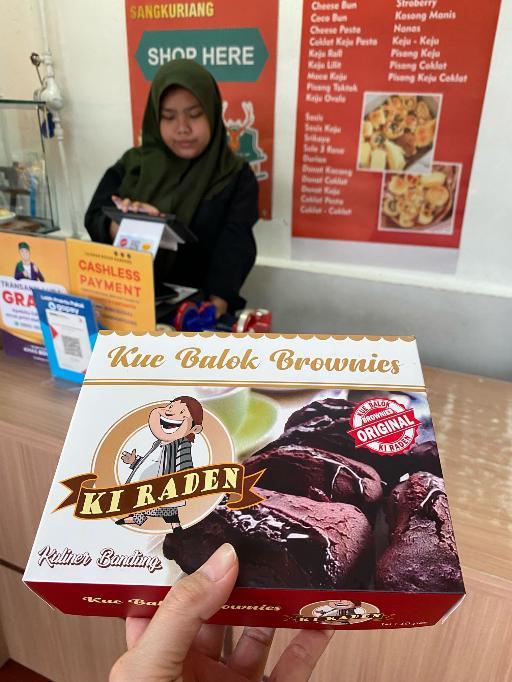 Roti Unyil Venus X Lapis Bogor Sangkuriang Cililitan review