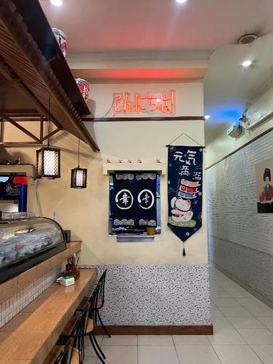 https://dgji3nicqfspr.cloudfront.net/KRAMAT_JATI/Japanese_Restaurant/Sushimas/Reviews/thumbnail/file-17E0E2FD60AE2980-thumb_1720624635978.jpg