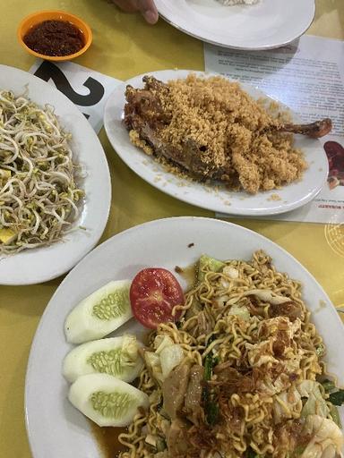 https://dgji3nicqfspr.cloudfront.net/KRAMAT_JATI/Restaurant/Ayam_Goreng_Suharti/Reviews/thumbnail/file_1713832311647.jpg