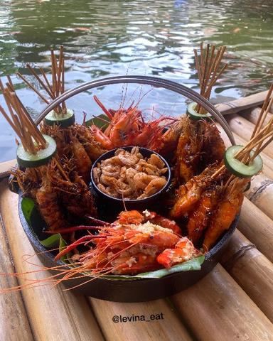 https://dgji3nicqfspr.cloudfront.net/KUTA/Restaurant/Bale_Udang_Mang_Engking_Kuta/Reviews/thumbnail/file_1712035831192.jpg