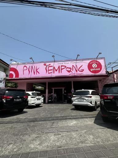 https://dgji3nicqfspr.cloudfront.net/KUTA/Restaurant/Warung_Pink_Tempong/Reviews/22file-17D29412D3B21ABB_171659721680222_1716597217441.jpg