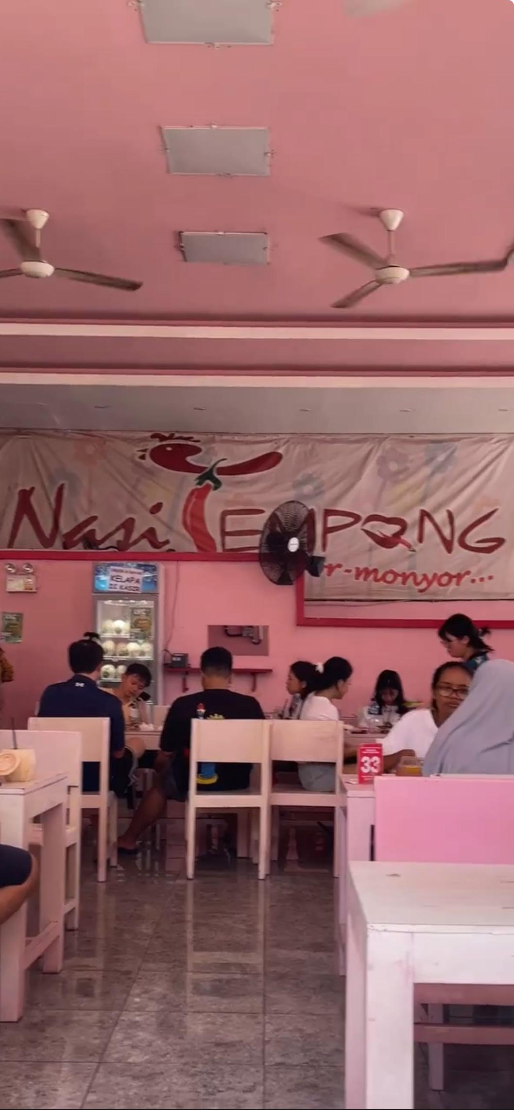 Warung Pink Tempong review