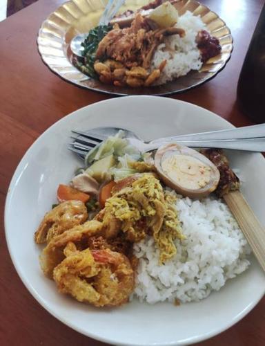 https://dgji3nicqfspr.cloudfront.net/KUTA/Restaurant/Warung_Wardani_Tuban/Reviews/thumbnail/IMG_Review_1716540580659_compressed1232944036925133338-17D260908B2E1BAC-thumb_1716540582124.jpg