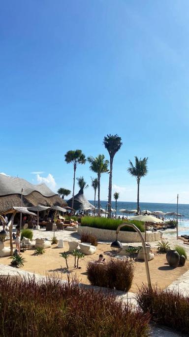 https://dgji3nicqfspr.cloudfront.net/KUTA_UTARA/Bar/Mari_Beach_Club_Bali/Reviews/thumbnail/file-17DE74130D9BA004-thumb_1719939733249.jpg