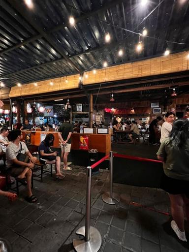 https://dgji3nicqfspr.cloudfront.net/KUTA_UTARA/Bar/Naughty_NuriS_Warung_Seminyak/Reviews/thumbnail/IMG_Review_1713683895247_compressed9102469598670422544_1713683895485.jpg