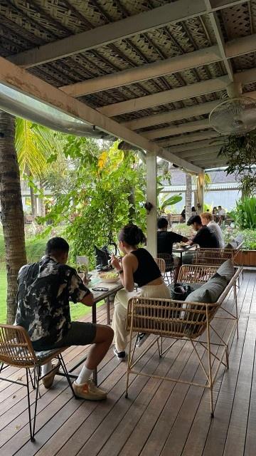 https://dgji3nicqfspr.cloudfront.net/KUTA_UTARA/Restaurant/Nook/Reviews/thumbnail/IMG_Review_1709733547845_compressed544968516860629697_1709733547430.jpg