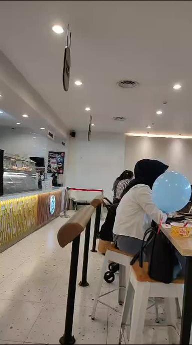 https://dgji3nicqfspr.cloudfront.net/LUBUK_BAJA/Japanese_Restaurant/Hokben_Grand_Batam_Mall/Reviews/22VID_Review_17160199592704858644836871607389_171601996095522_1716019961552.jpg