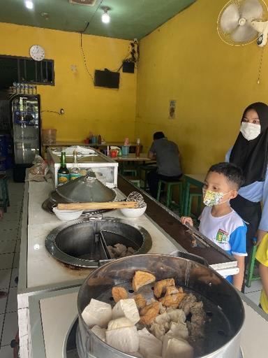 https://dgji3nicqfspr.cloudfront.net/MAKASAR/Restaurant/Bakso_Solcap_Pasar_Mini/Reviews/thumbnail/file_1713948829733.jpg