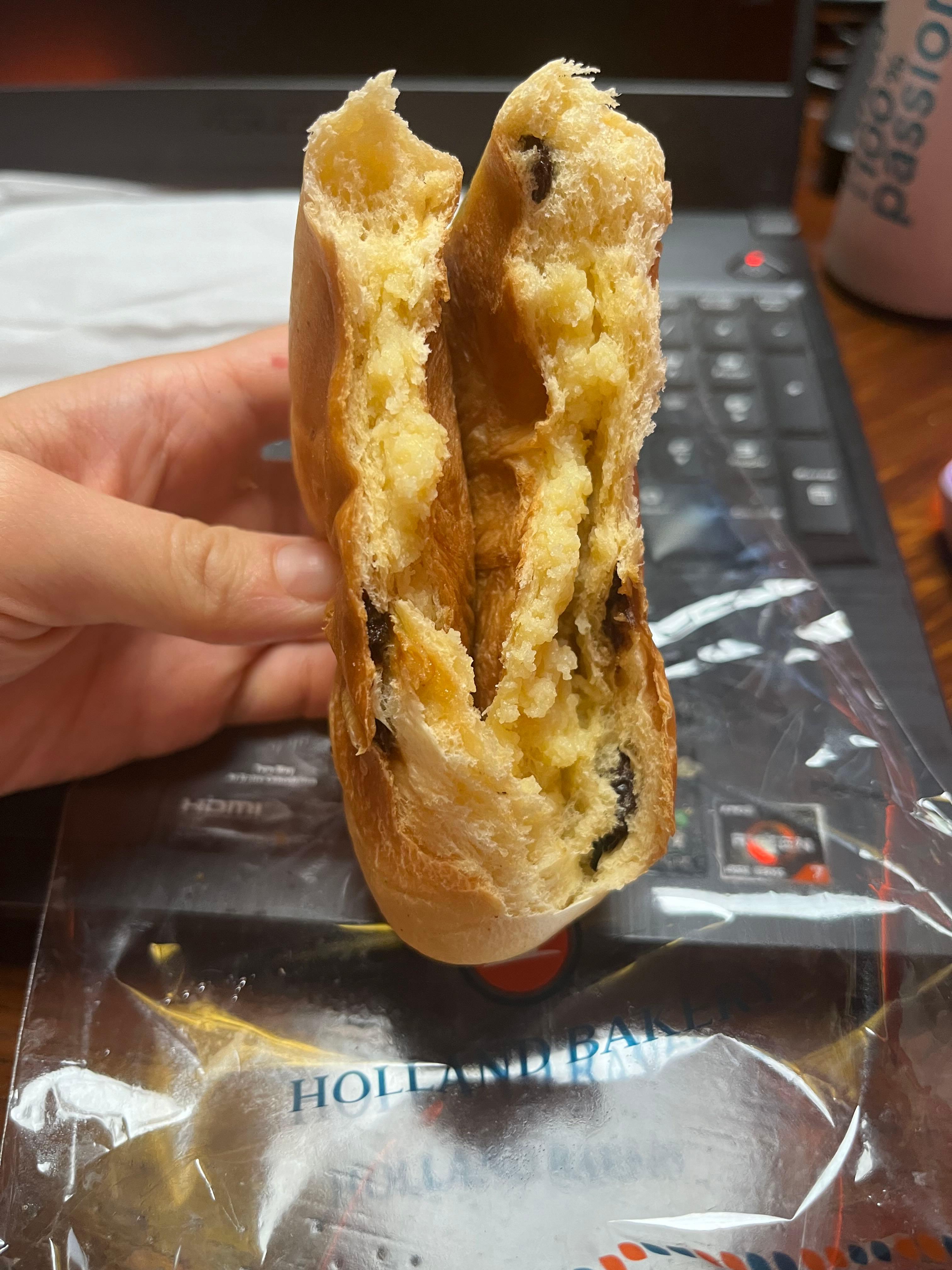 Holland Bakery Mampang Lama review