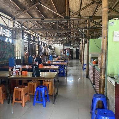 https://dgji3nicqfspr.cloudfront.net/MATRAMAN/Restaurant/Bakso_Daging_Sapi_Bang_Eric/Reviews/thumbnail/file_1710367665495.jpg