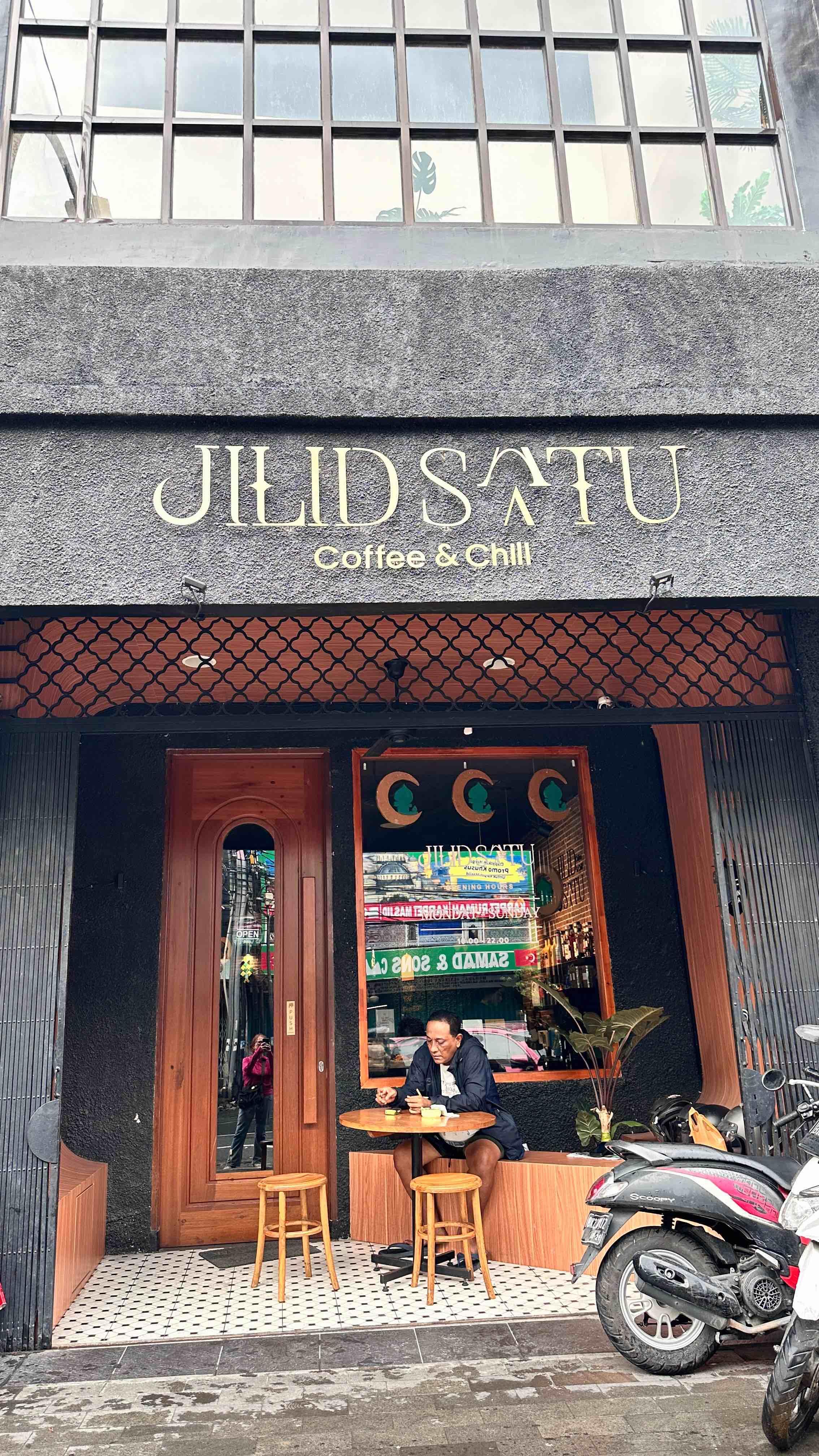 Jilid Satu review