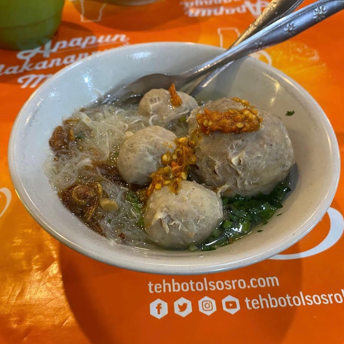 Mie Ayam & Bakso Raksasa review