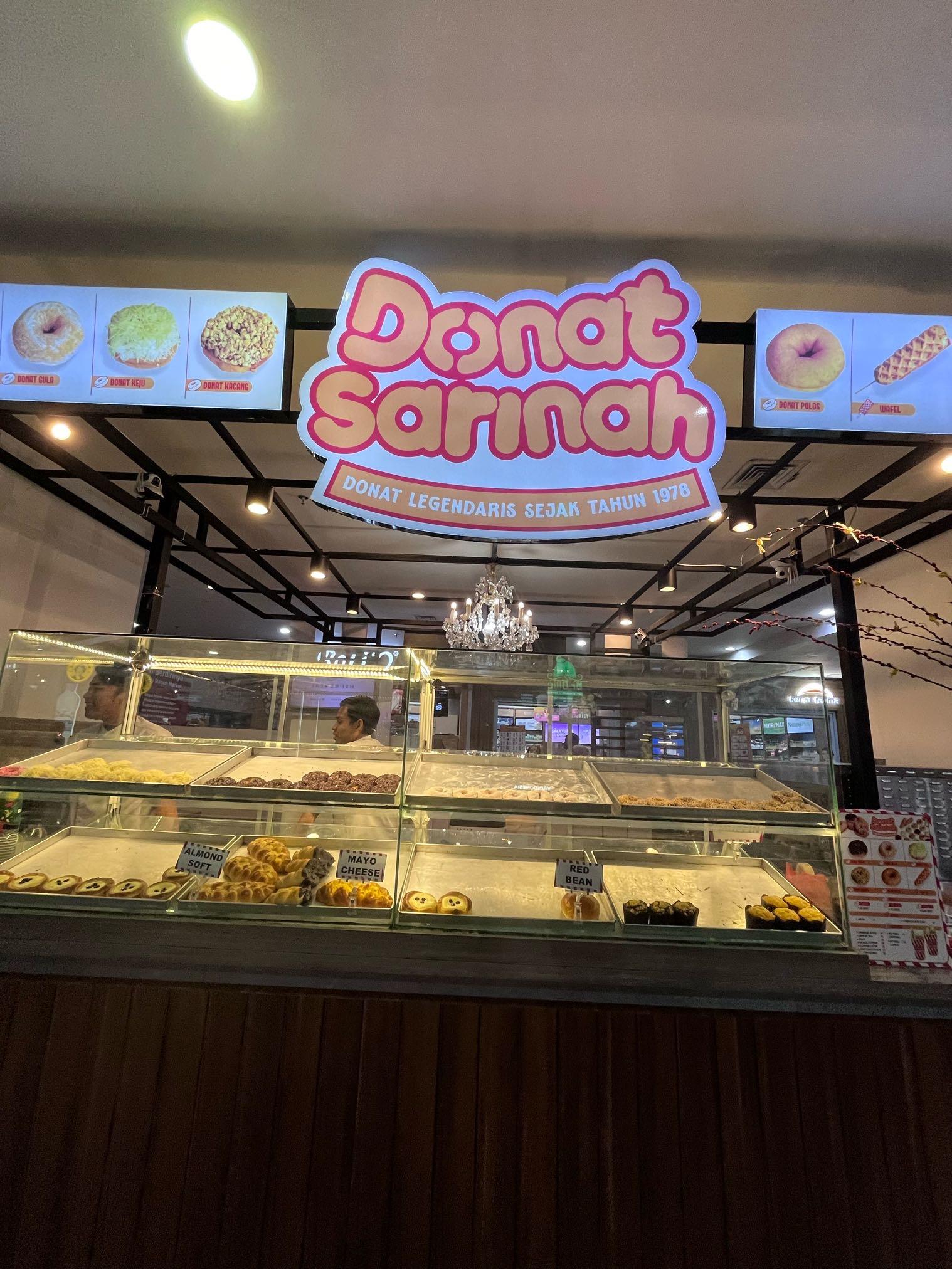 Donat Sarinah review