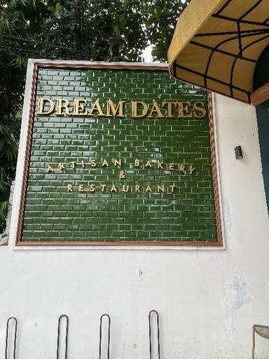 https://dgji3nicqfspr.cloudfront.net/MENTENG/Bakery/Dream_Dates_Artisan_Bakery__Restaurant/Reviews/thumbnail/file_1712534707931.jpg