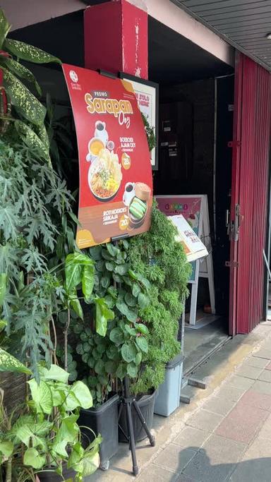 https://dgji3nicqfspr.cloudfront.net/MENTENG/Cafe/Kopi_Oey_Sabang/Reviews/22file-17F48D9B6CFB2B87_172616025621122_1726160257691.jpg