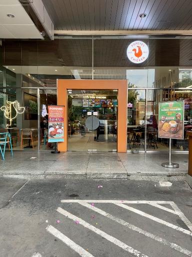 https://dgji3nicqfspr.cloudfront.net/MENTENG/Restaurant/Popeye_Skyline__Building_Thamrin/Reviews/thumbnail/file_1711836772765.jpg