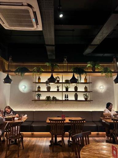 https://dgji3nicqfspr.cloudfront.net/MENTENG/Restaurant/The_Acre/Reviews/thumbnail/file-18077152A51B621D-thumb_1731477181935.jpg