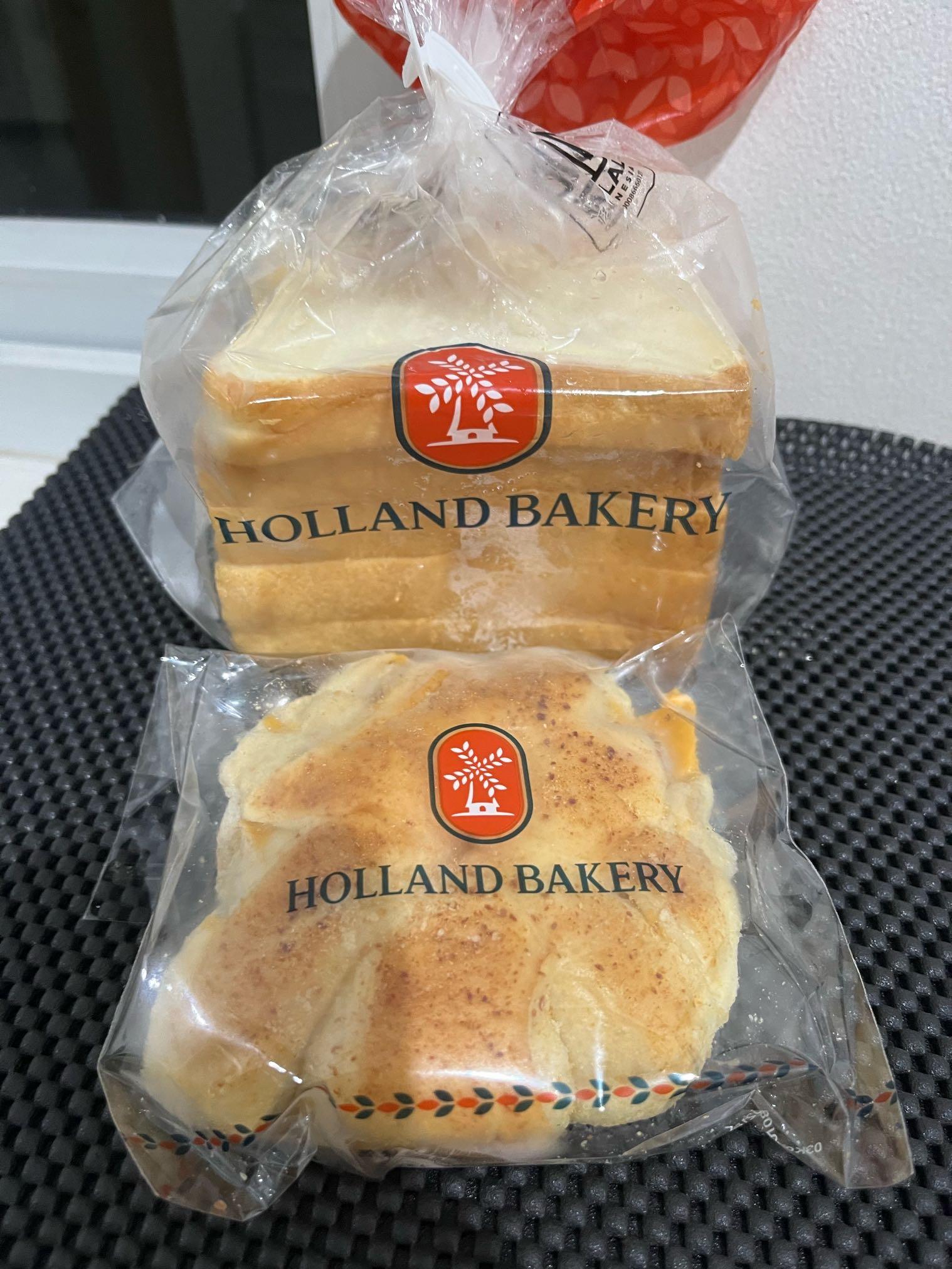 Holland Bakery Mulyosari review