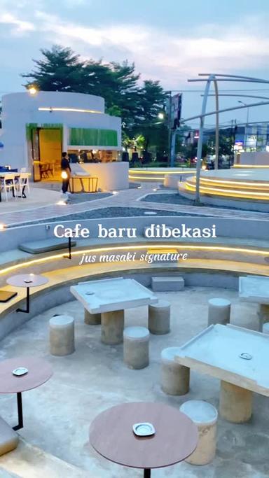 https://dgji3nicqfspr.cloudfront.net/MUSTIKAJAYA/Cafe/Cafe_Jus_Masaki_Signature/Reviews/22file_171593703047922_1715937031568.jpg