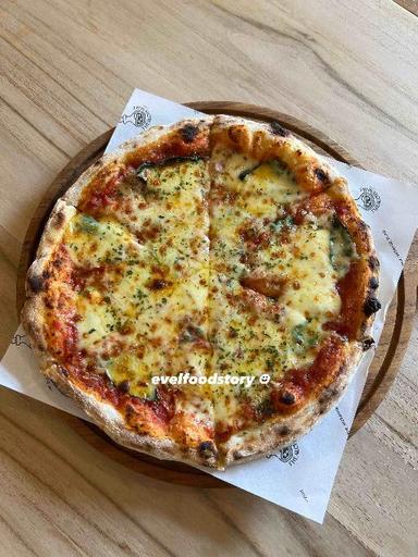 https://dgji3nicqfspr.cloudfront.net/PADALARANG/Cafe/The_Alchemist_By_Roti/Reviews/thumbnail/uploadsuploads-thumb_1716053453011.jpg