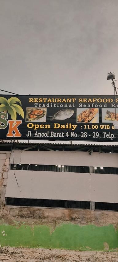 https://dgji3nicqfspr.cloudfront.net/PADEMANGAN/Restaurant/Sunda_Kelapa/Reviews/thumbnail/IMG_Review_1712039814668_compressed5896135259159327176_1712038987863.jpg