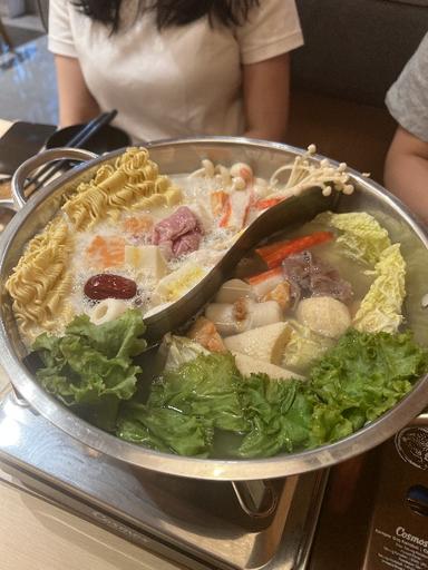 https://dgji3nicqfspr.cloudfront.net/PAGEDANGAN/Restaurant/Tomo_Hotpot/Reviews/thumbnail/file_1712056977865.jpg