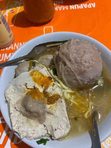 https://dgji3nicqfspr.cloudfront.net/PALMERAH/Restaurant/Bakso_Tip_Top/Reviews/thumbnail/file-17E0D91D483BD188-thumb_1720613777845.jpg