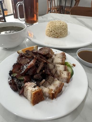 https://dgji3nicqfspr.cloudfront.net/PENJARINGAN/Chinese_Restaurant/Sio_Bak_Pui_Agu/Reviews/thumbnail/file_1712362255105.jpg