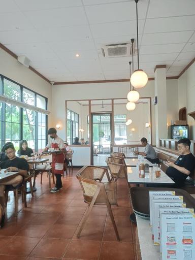 https://dgji3nicqfspr.cloudfront.net/PENJARINGAN/Restaurant/Hang_Tuah__PIK/Reviews/thumbnail/IMG_Review_1719650742800_compressed5739109323152422231-17DD6D3D967661CE-thumb_1719650744289.jpg