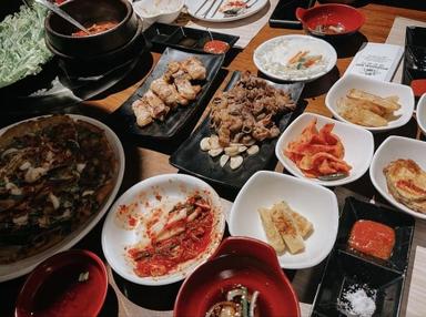 https://dgji3nicqfspr.cloudfront.net/PENJARINGAN/Restaurant/Itaewon_Bbq_Galbi_Pik/Reviews/thumbnail/file_1713449407026.jpg