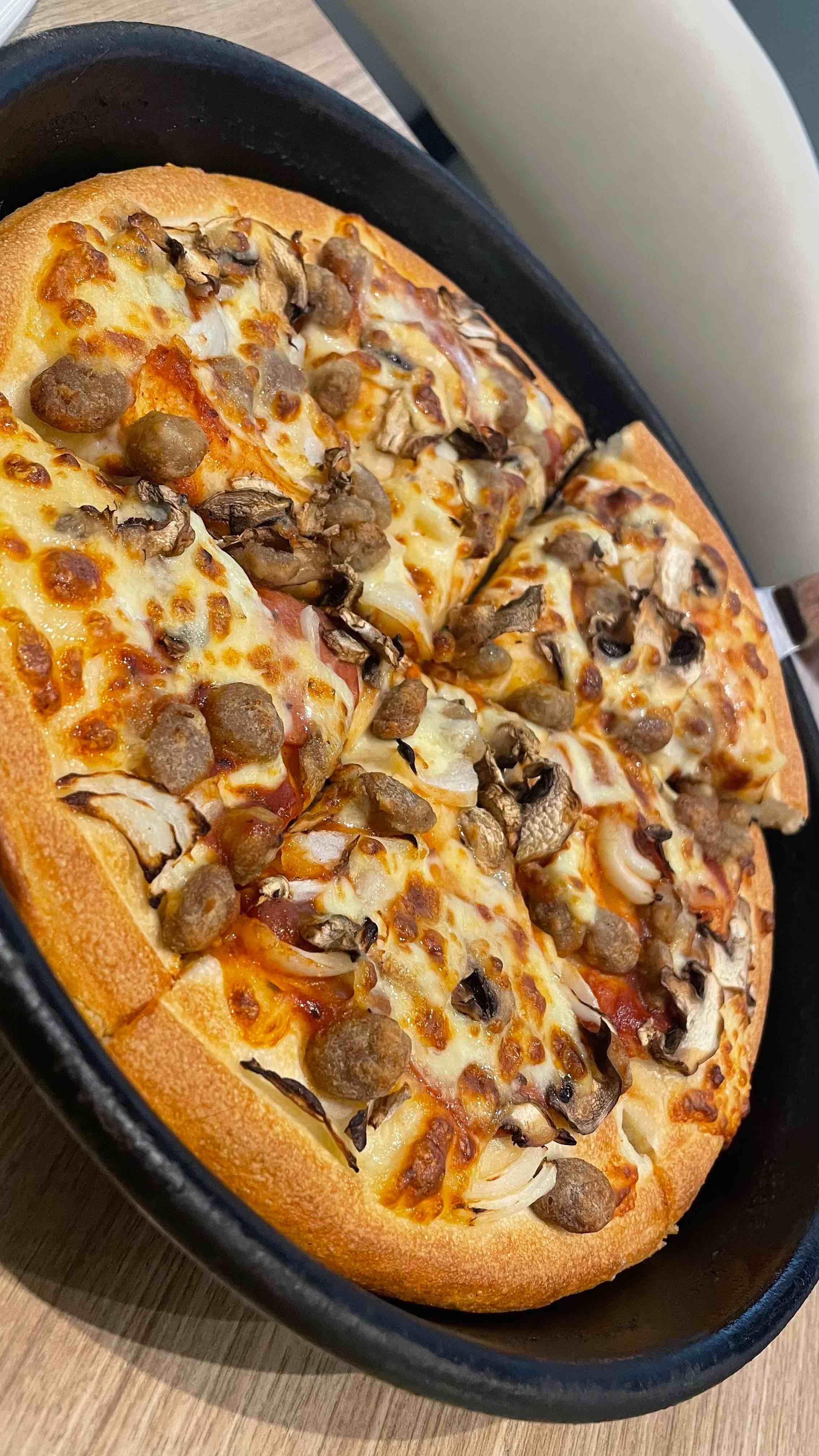 Pizza Hut Restoran - Pluit Village review