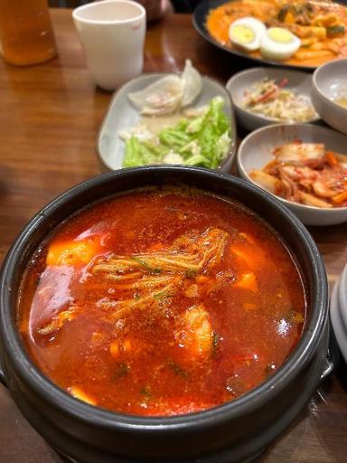 https://dgji3nicqfspr.cloudfront.net/PESANGGRAHAN/Restaurant/Pungbu_Korean_Bbq/Reviews/thumbnail/file-17D715C153FF8E73-thumb_1717865703304.jpg